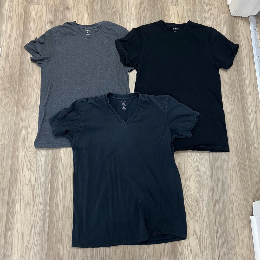 Men’s Black & Gray Basic Tee Shirt Bundle - S/M